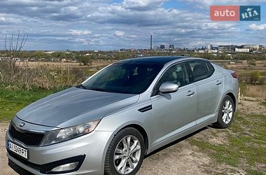 Седан Kia Optima 2012 в Києві