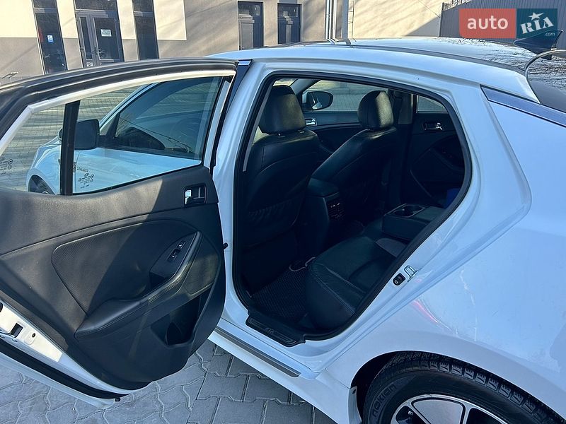 Седан Kia Optima 2013 в Николаеве