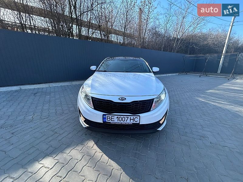 Седан Kia Optima 2013 в Николаеве