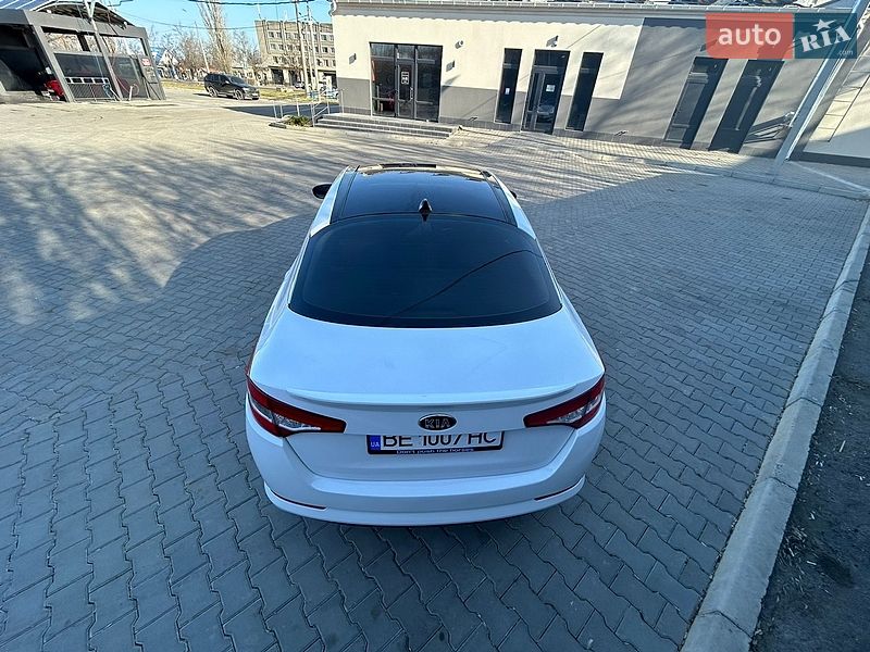 Седан Kia Optima 2013 в Николаеве
