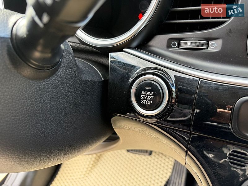 Седан Kia Optima 2014 в Черновцах