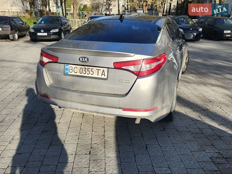 Седан Kia Optima 2012 в Львові