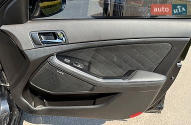 Седан Kia Optima 2014 в Днепре