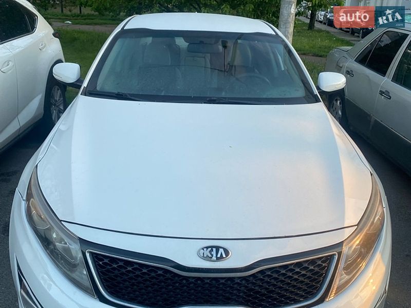 Седан Kia Optima 2014 в Киеве