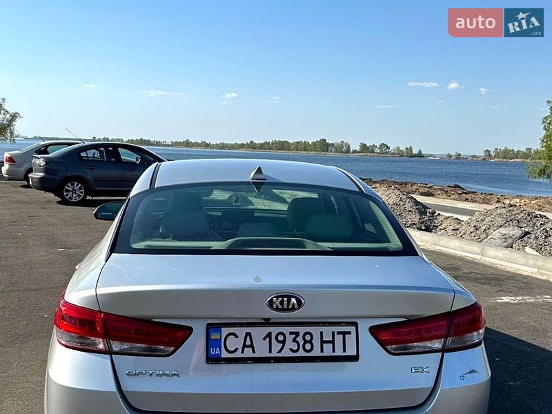 Седан Kia Optima 2016 в Черкасах