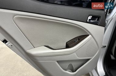 Седан Kia Optima 2014 в Харкові