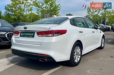 Седан Kia Optima 2016 в Киеве