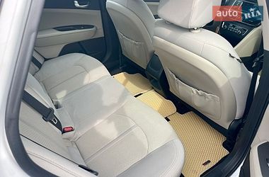 Седан Kia Optima 2016 в Киеве