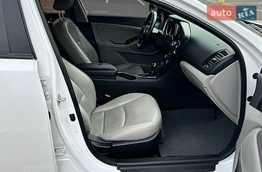 Седан Kia Optima 2014 в Киеве