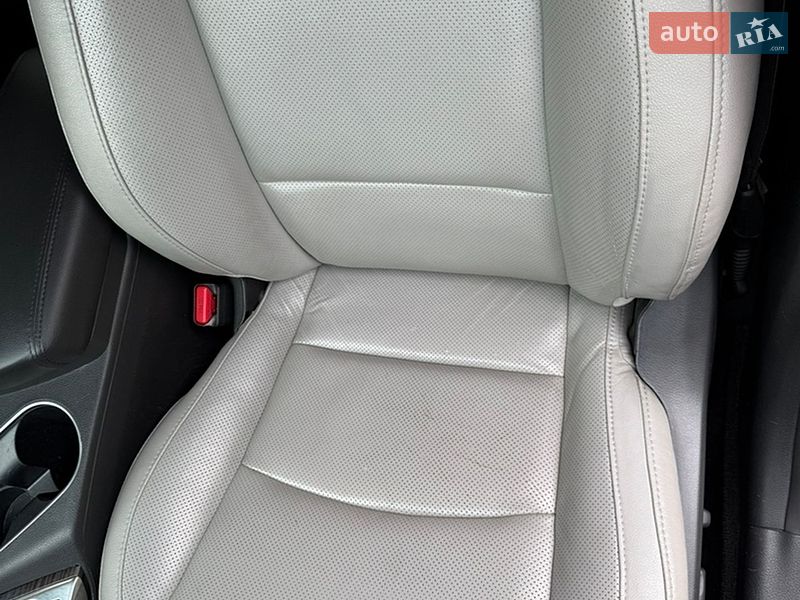 Седан Kia Optima 2014 в Киеве