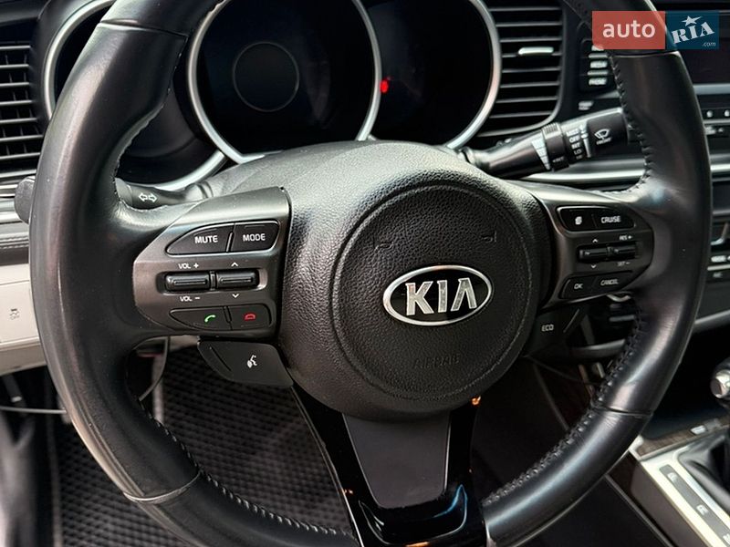 Седан Kia Optima 2014 в Киеве