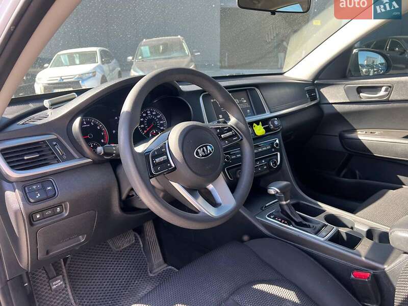 Седан Kia Optima 2018 в Львове