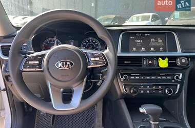 Седан Kia Optima 2018 в Львове