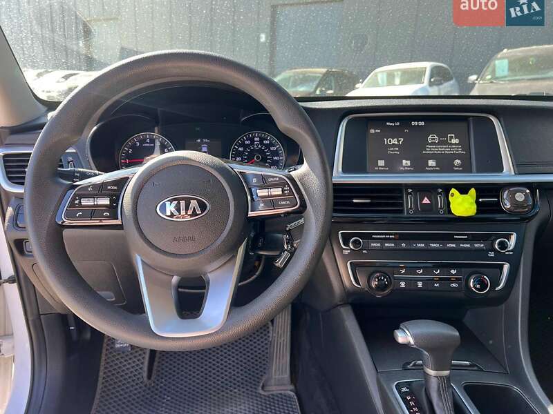 Седан Kia Optima 2018 в Львове