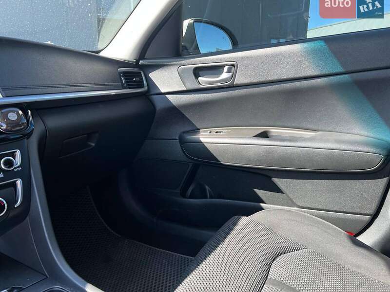 Седан Kia Optima 2018 в Львове