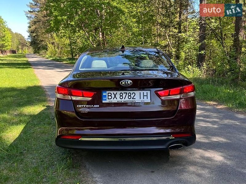 Седан Kia Optima 2016 в Нетішині