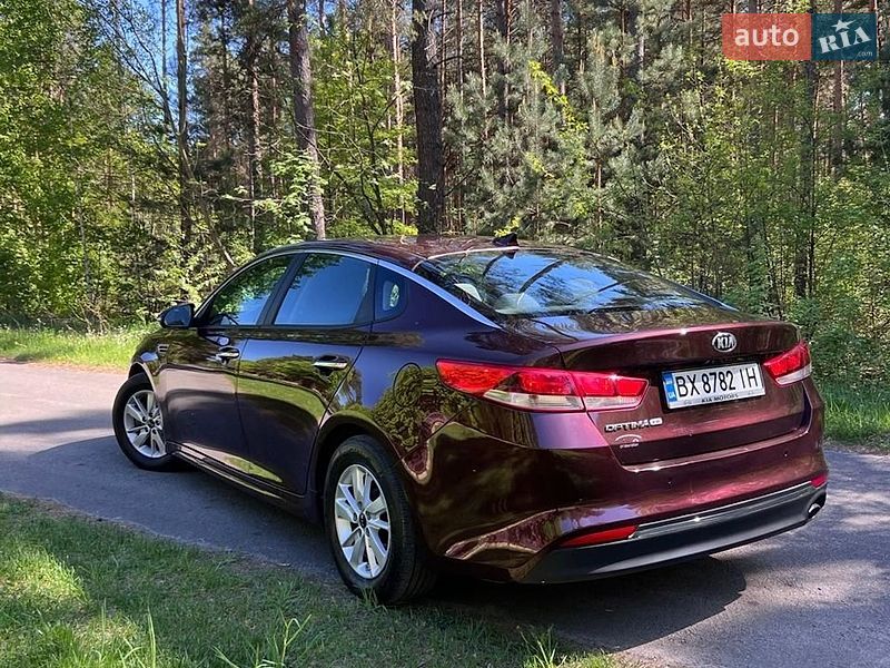 Седан Kia Optima 2016 в Нетішині