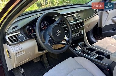 Седан Kia Optima 2016 в Нетішині
