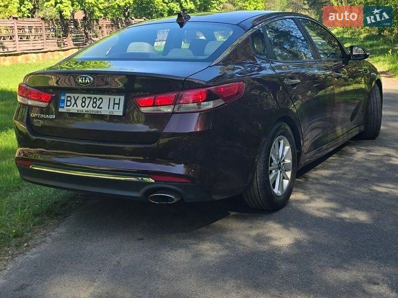 Седан Kia Optima 2016 в Нетішині