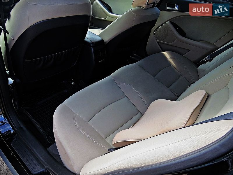 Седан Kia Optima 2014 в Черкасах