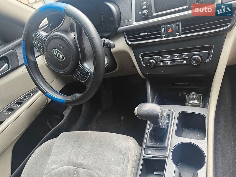 Седан Kia Optima 2015 в Києві
