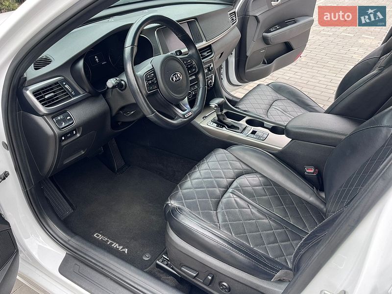 Седан Kia Optima 2018 в Шепетівці