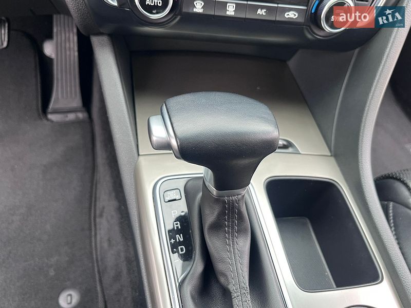 Седан Kia Optima 2018 в Шепетівці