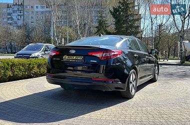 Седан Kia Optima 2013 в Львові