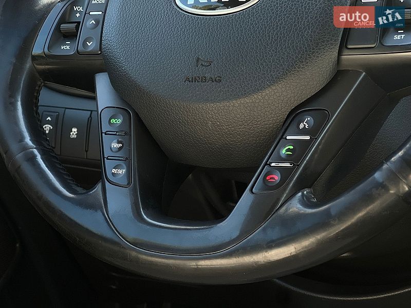 Седан Kia Optima 2013 в Львові