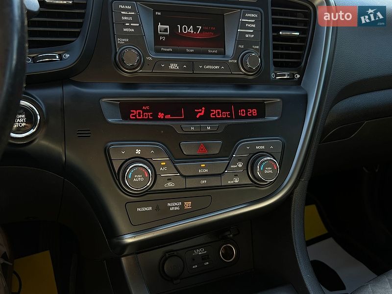 Седан Kia Optima 2013 в Львові