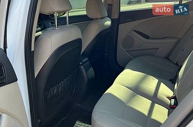 Седан Kia Optima 2015 в Києві