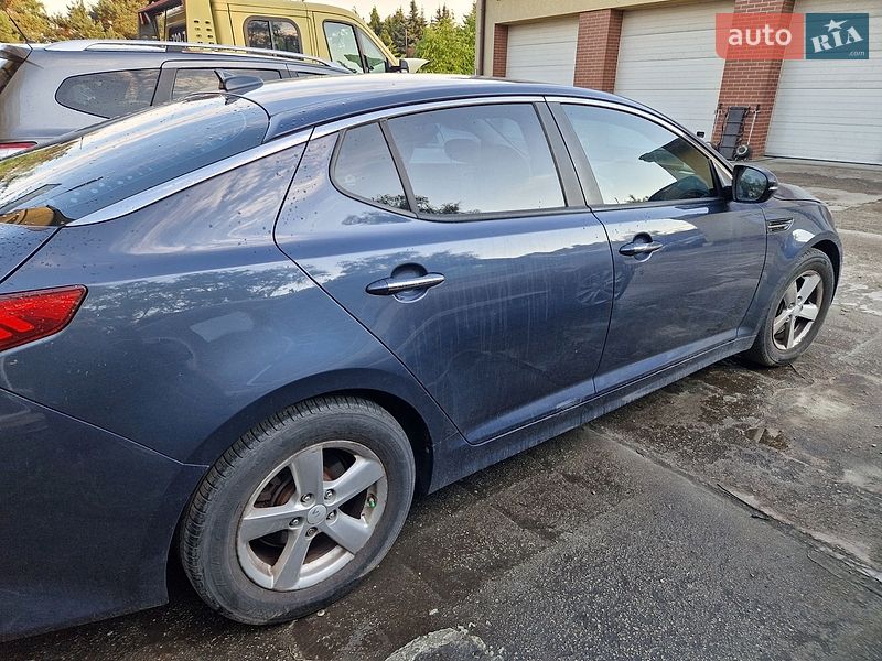 Седан Kia Optima 2014 в Львове