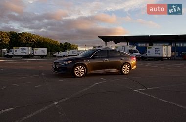 Седан Kia Optima 2017 в Киеве