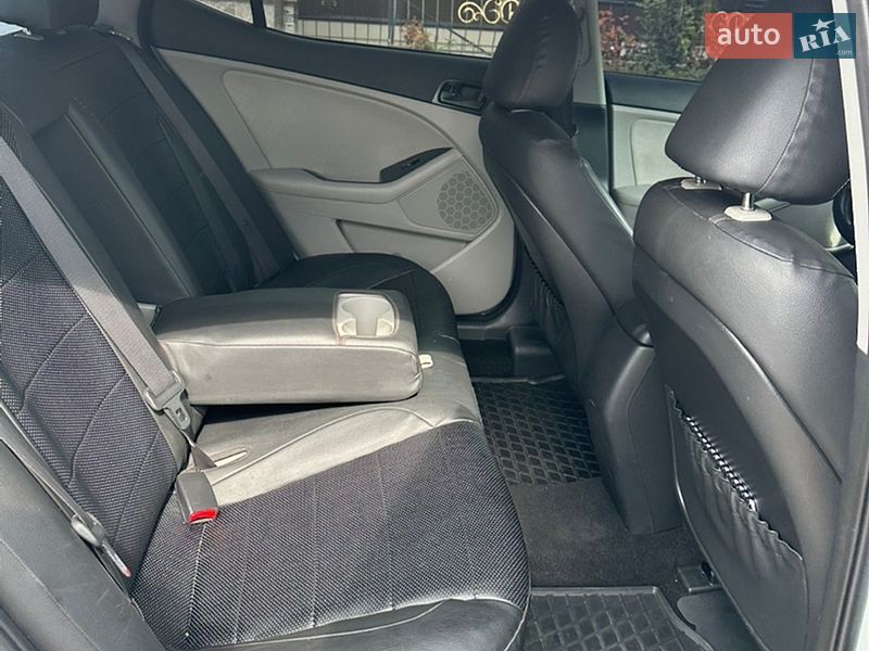 Седан Kia Optima 2013 в Києві фото 29 Седан Kia Optima 2013 в Києві