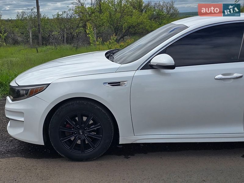 Седан Kia Optima 2016 в Знаменке
