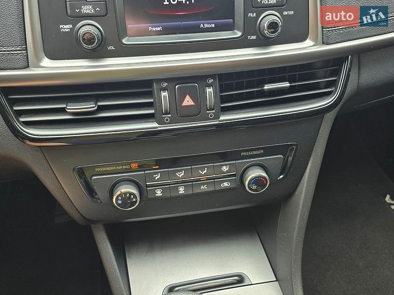 Седан Kia Optima 2016 в Знаменке