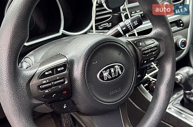 Седан Kia Optima 2014 в Славуті