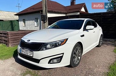 Седан Kia Optima 2015 в Сумах