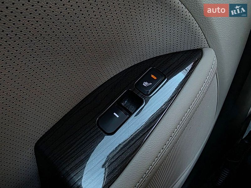 Седан Kia Optima 2011 в Києві