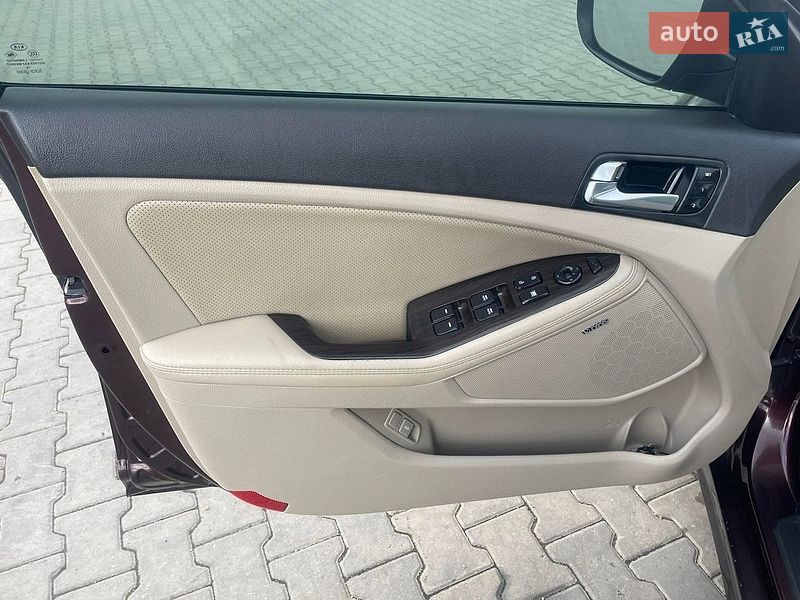 Седан Kia Optima 2014 в Одесі