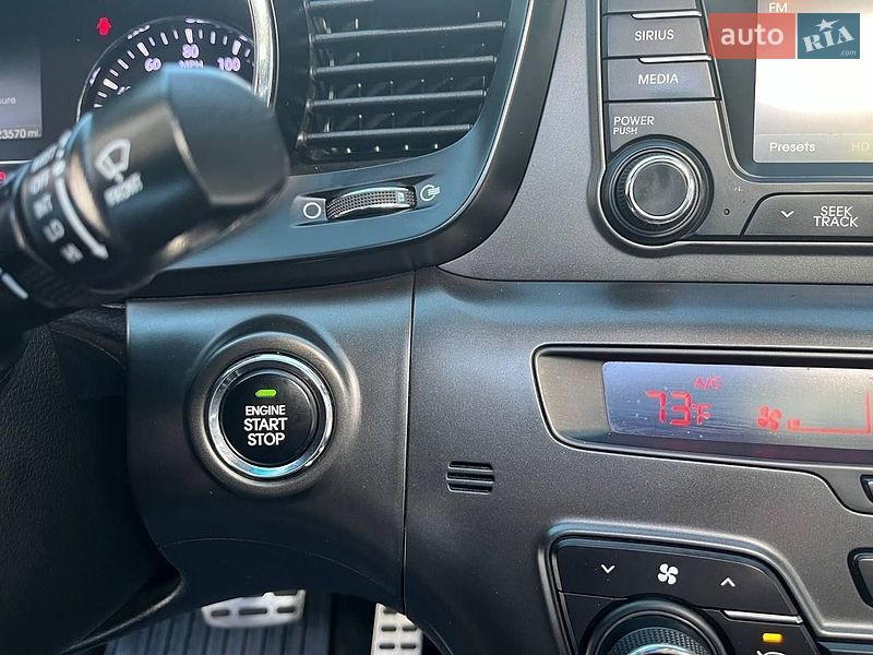 Седан Kia Optima 2012 в Одесі