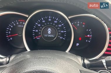 Седан Kia Optima 2014 в Львові