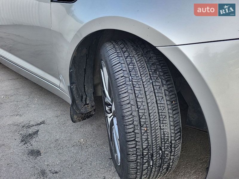 Седан Kia Optima 2013 в Богуславі