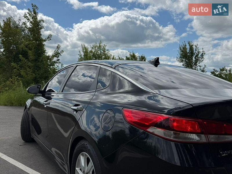 Седан Kia Optima 2016 в Києві