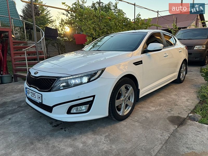 Седан Kia Optima 2014 в Львове