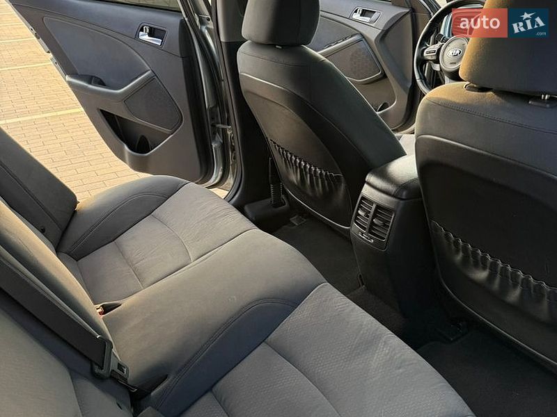 Седан Kia Optima 2015 в Виннице