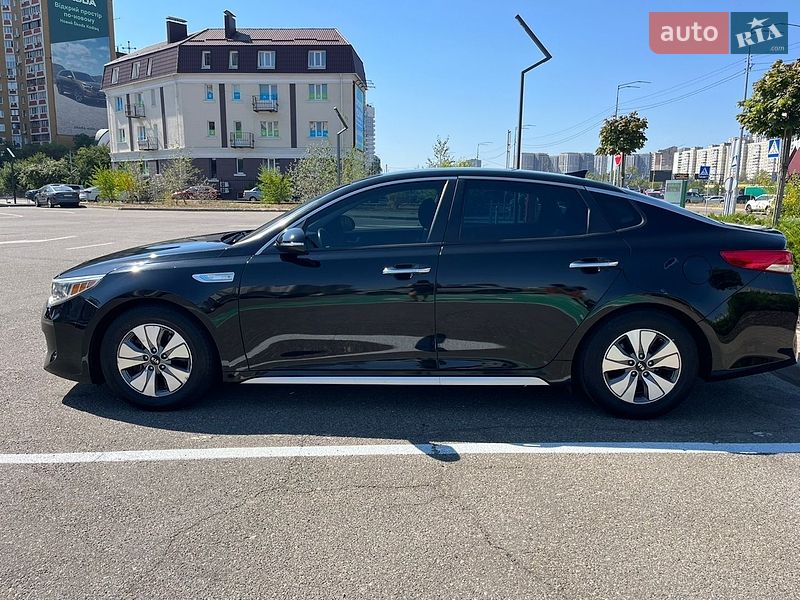 Седан Kia Optima 2016 в Киеве