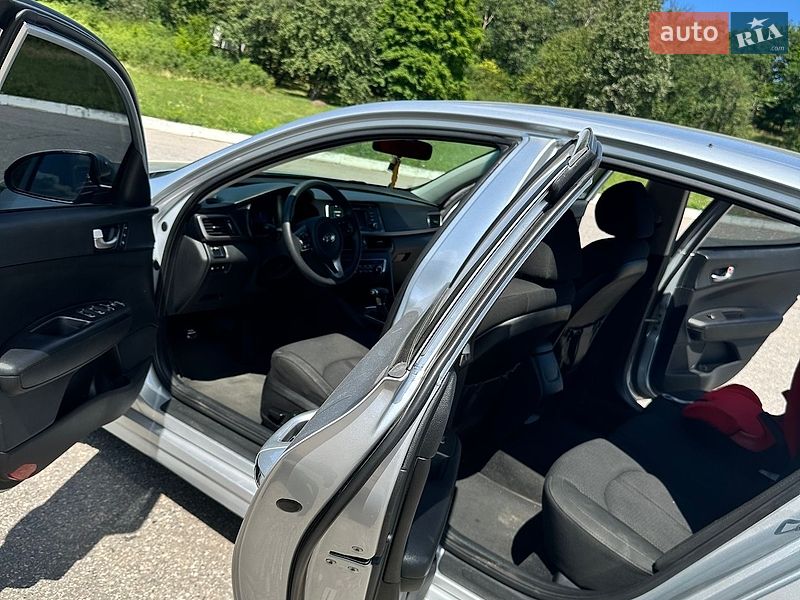 Седан Kia Optima 2017 в Харкові