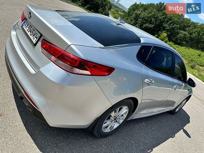 Седан Kia Optima 2017 в Харкові