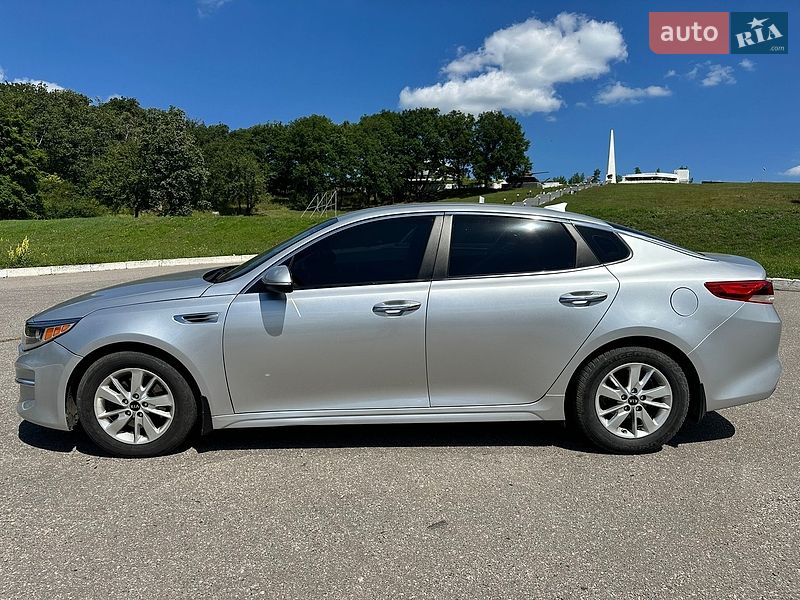 Седан Kia Optima 2017 в Харкові